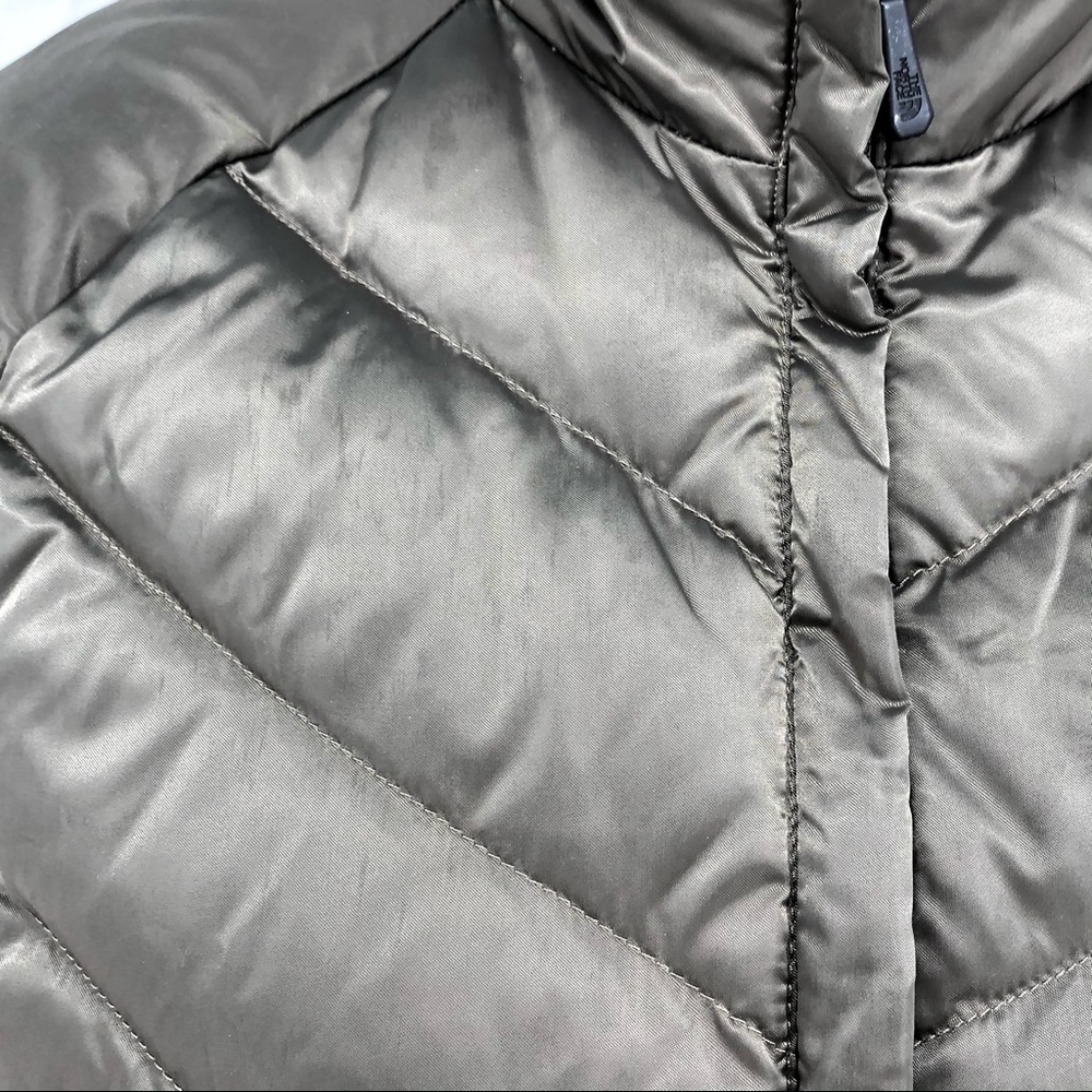 The North Face Green Zip Front Puffer Style Jacket - Picture 8 of 8